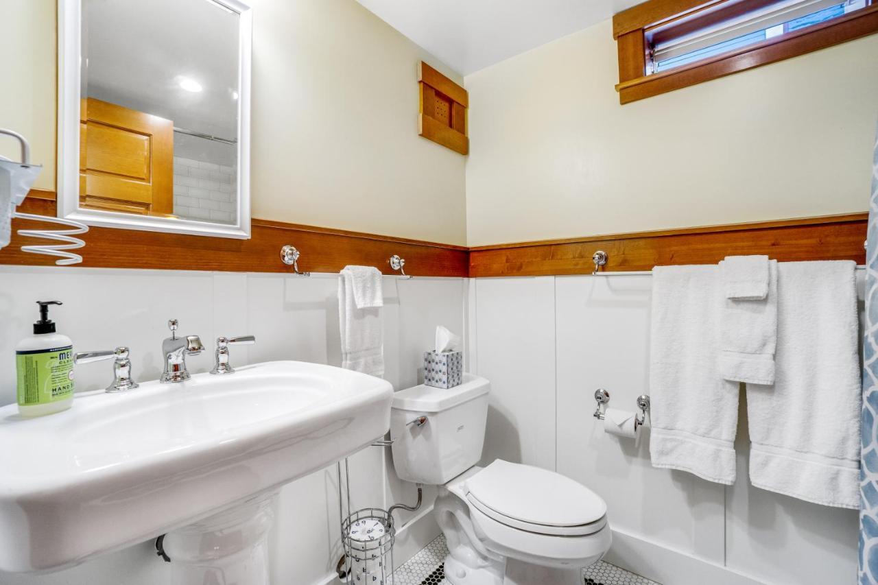 Volunteer Park Vacation Aparthotel Seattle Bagian luar foto